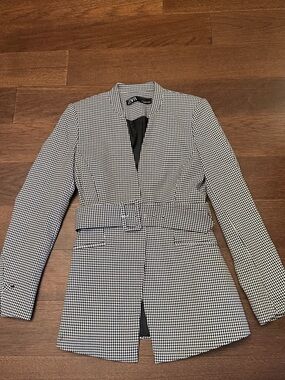 Zara Black & White Houndstooth Belted Blazer Jacket